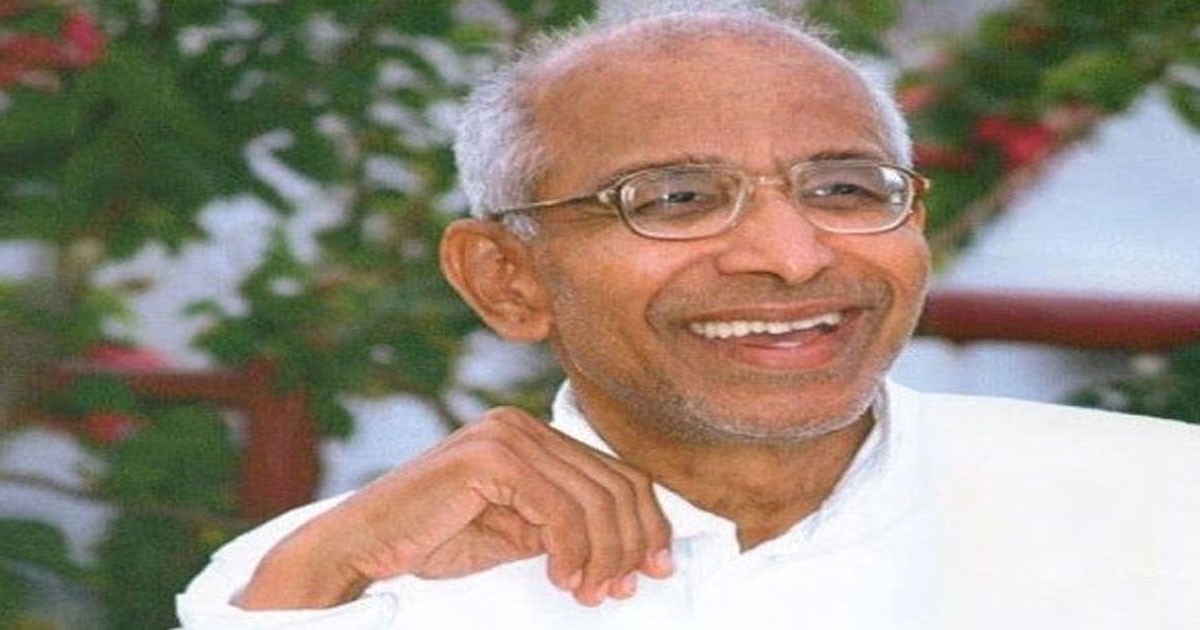 ವಿಜಯಪುರದ ಪ್ರಸಿದ್ಧ ಪ್ರವಚನಕಾರ ಆಧ್ಯಾತ್ಮಿಕ ಗುರು ಸಿದ್ದೇಶ್ವರ ಸ್ವಾಮೀಜಿ ವಿಧಿವಶರಾಗಿದ್ದಾರೆ. ವಿಜಯಪುರದ ಪ್ರಸಿದ್ಧ ಪ್ರವಚನಕಾರ ಆಧ್ಯಾತ್ಮಿಕ ಗುರು ಸಿದ್ದೇಶ್ವರ ಸ್ವಾಮೀಜಿ ವಿಧಿವಶರಾಗಿದ್ದಾರೆ.