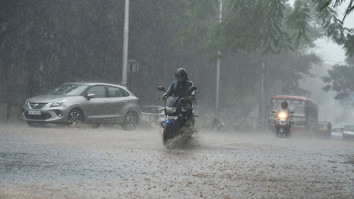 Karnataka Braces for Heavy Rainfall: 13+ Districts on Alert from December 1 Karnataka Braces for Heavy Rainfall: 13+ Districts on Alert from December 1