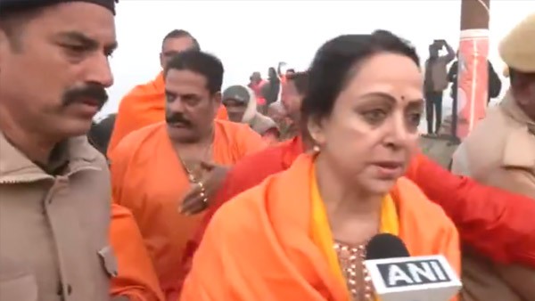 Hema Malini Takes Holy Dip at Triveni Sangam on Mauni Amavasya During Mahakumbh Mela