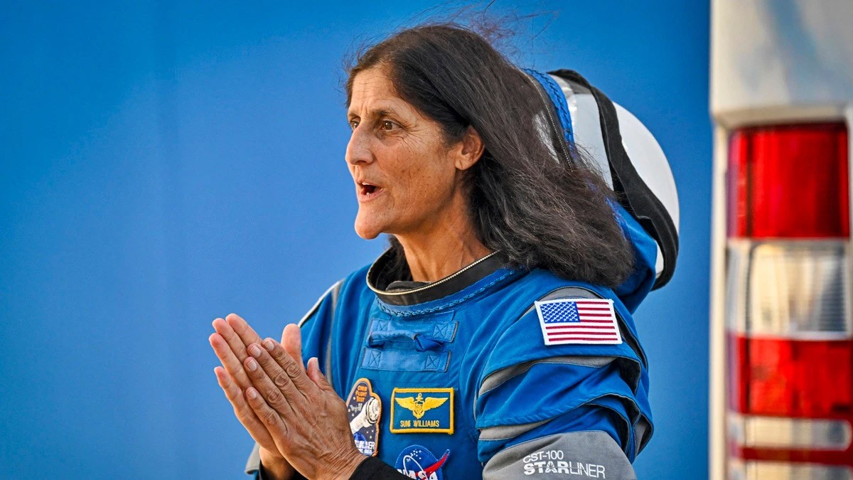 Sunita Williams’ Salary: Insights into NASA Astronaut Earnings Sunita Williams’ Salary: Insights into NASA Astronaut Earnings