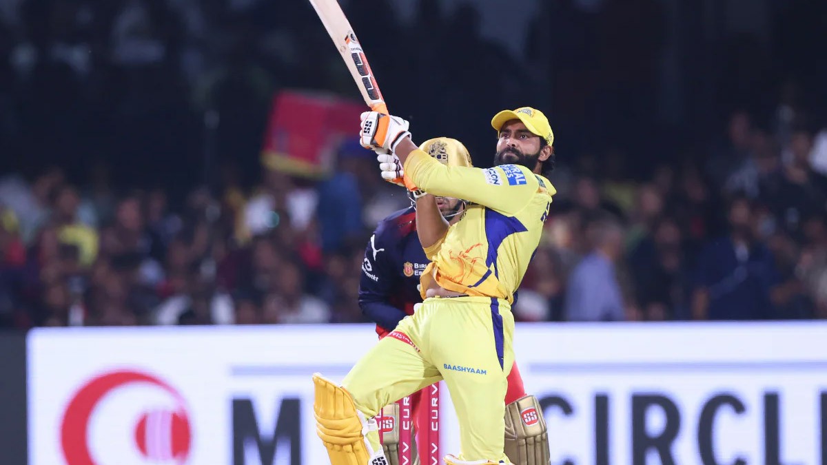 Ravindra Jadeja Smashes Biggest Six of IPL 2025 – A 109-Meter Monster Hit Ravindra Jadeja Smashes Biggest Six of IPL 2025 – A 109-Meter Monster Hit