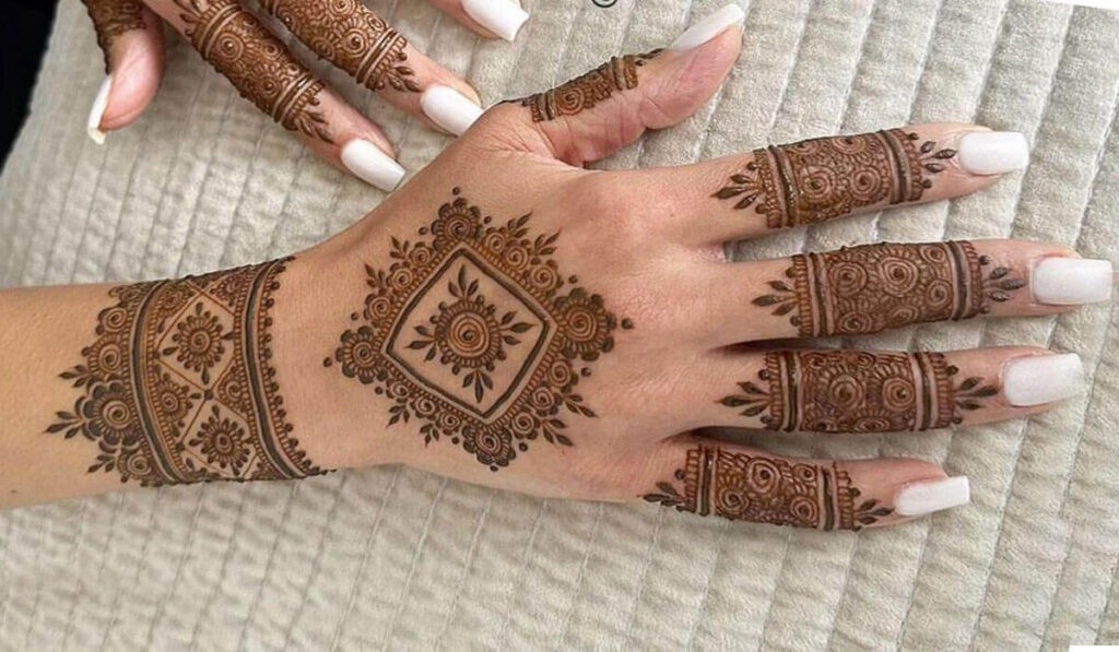 25+ Stunning Mehandi Designs for Brides, Weddings & Special Occasions
