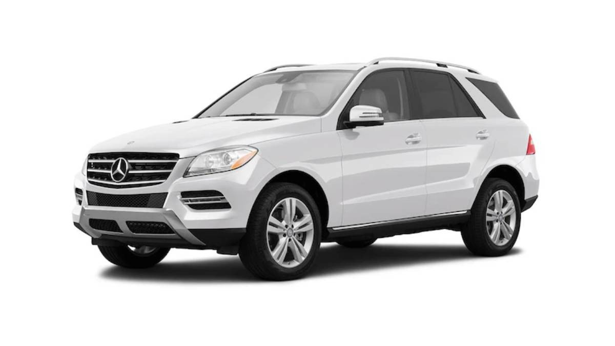 Delhi Man Sells ₹84-Lakh Mercedes-Benz for ₹2.5 Lakh Amid Fuel Ban on Older Vehicles
