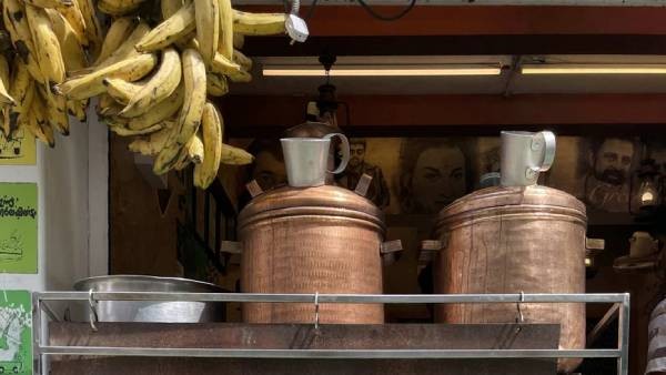 Bakery Owners and Street Vendors Launch Milk Boycott Protest Against Tax Notices in Karnataka Bakery Owners and Street Vendors Launch Milk Boycott Protest Against Tax Notices in Karnataka