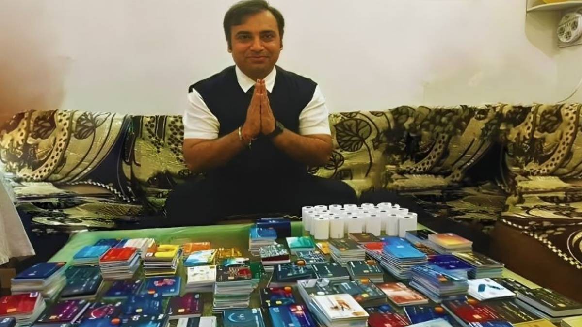 Hyderabad Professional Sets Guinness World Record with 1,638 Credit Cards