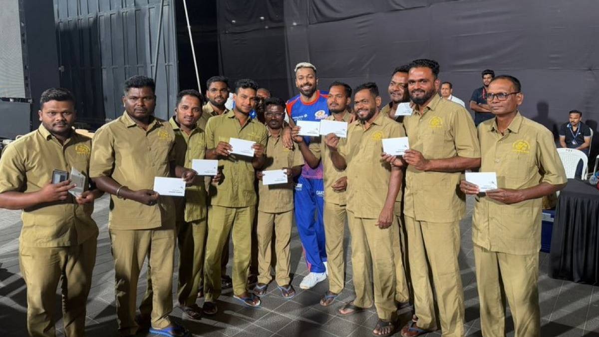 Hardik Pandya Rewards Wankhede Groundsmen with ₹10 Lakh Each