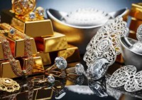 Gold Loses Sparkle, Silver Keeps Its Shine in Today’s Trade