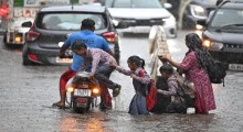 Delhi Heavy Rain: Waterlogging Floods Streets, Morning Traffic Hit