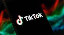 Layoffs Widen as TikTok Cuts Jobs After Visa, US Jobless Filings Rise