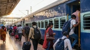Indian Railways Rule – TTEs Cannot Deboard Women or Minors at Night