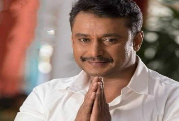 ಸಿನಿಮಾ ಬಿಡುಗಡೆ ವೇಳೆ ಕೊನೆಗೂ ದರ್ಶನ್ ಗೆ   ಸಿಹಿ ಸುದ್ದಿ ಕೊಟ್ಟ  ಕೋರ್ಟ್ !! ಏನದು ನೋಡಿ ?