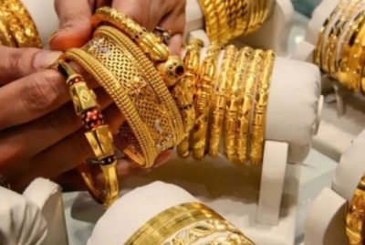 ನೀವು ಈಗಾಗಲೇ ಚಿನ್ನ ಖರೀದಿಸಿದ್ದರೇ  ನಿಮಗೆ ಗುಡ್ ನ್ಯೂಸ್ !! ಎಷ್ಟು ಬೆಲೆ ಏರಿಕೆ ಆಗುತ್ತೆ ಗೊತ್ತಾ ?