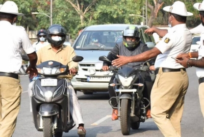 ಜನರು ವಾಹನ ಚಲಾಯಿಸುವಾಗ ಇನ್ಮುಂದೆ ಪೊಲೀಸರು ಹೀಗೆ ಮಾಡುವಂತಿಲ್ಲ !!ಸರ್ಕಾರದಿಂದ ಹೊಸ ಆದೇಶ ಜನರು ವಾಹನ ಚಲಾಯಿಸುವಾಗ ಇನ್ಮುಂದೆ ಪೊಲೀಸರು ಹೀಗೆ ಮಾಡುವಂತಿಲ್ಲ !!ಸರ್ಕಾರದಿಂದ ಹೊಸ ಆದೇಶ