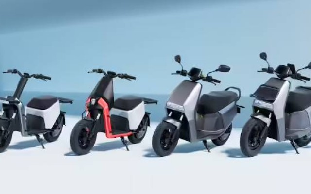 Delhi’s New EV Policy: Electric Autos by 2027, No Petrol Two-Wheelers by 2028