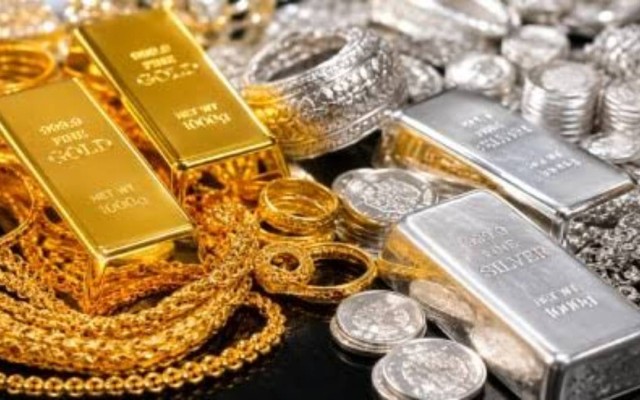 Gold Holds Steady, Silver Slides in Mid-June Trade