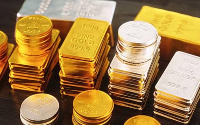 Gold Slips, Silver Softens: June 24 Market Watch