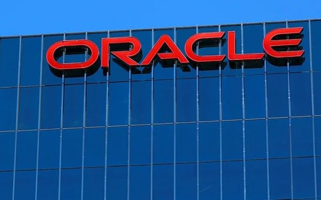Oracle Cuts 21,000 Jobs Globally as AI Transition Accelerates