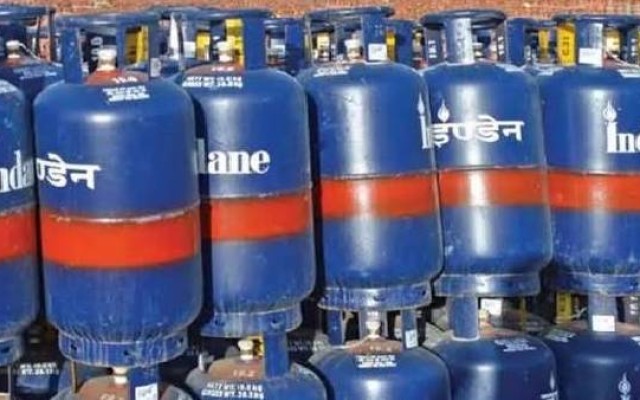 Commercial LPG Cylinder Price Cut by ₹183.50 After Steep Hike