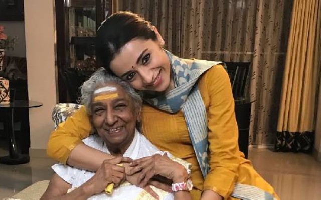 Trisha Krishnan Pays Emotional Tribute to S. Janaki: "Your Voice Will Live Forever"