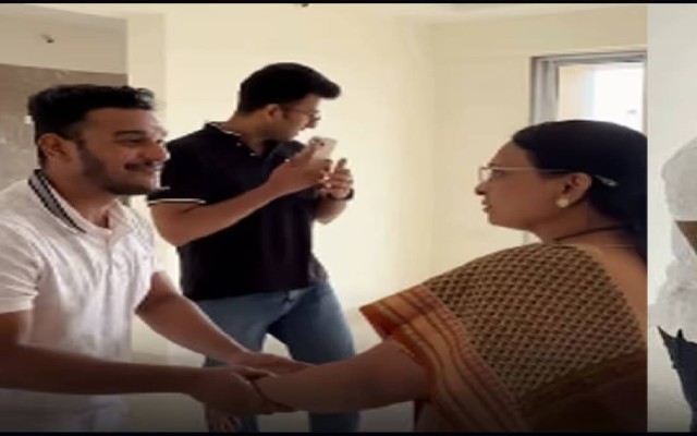 Son Surprises Mother by Buying the House Where She Worked as a Cleaner for 10 Years