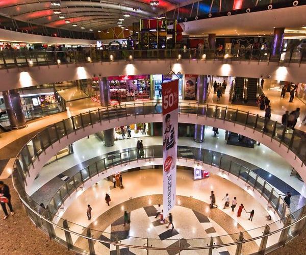 Are You In Bangalore ? These Are the Best Shopping Malls To Visit !!
