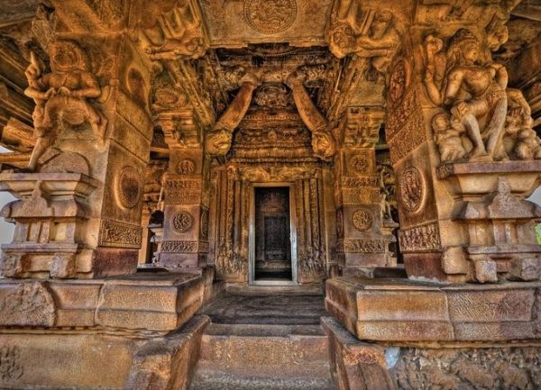 ನಿಮ್ಮ ಜೀವನದಲ್ಲಿ ಒಮ್ಮೆ ಕರ್ನಾಟಕದ ಈ ದೇವಾಲಯಗಳಿಗೆ ಭೇಟಿ ನೀಡಿ !! ನಿಮ್ಮ ಜೀವನದಲ್ಲಿ ಒಮ್ಮೆ ಕರ್ನಾಟಕದ ಈ ದೇವಾಲಯಗಳಿಗೆ ಭೇಟಿ ನೀಡಿ !!