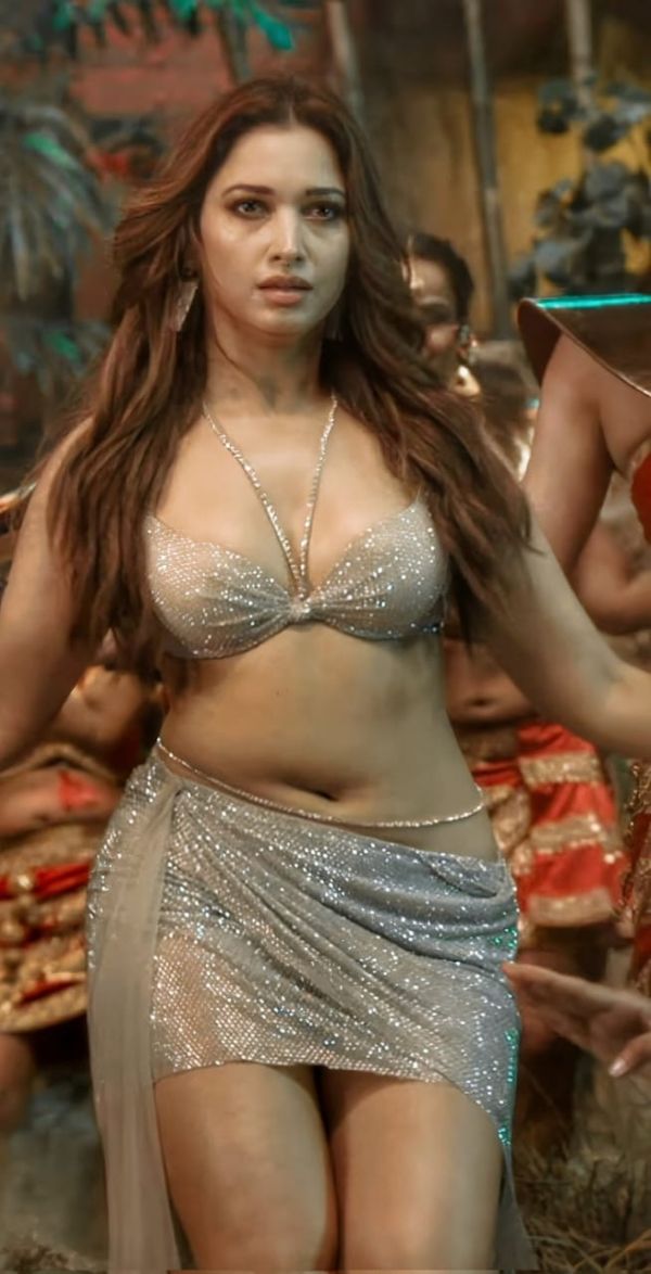 Tamannaah Bhatia Videos & Pictures Hot Looks From Aranmanai 4 Trends On Internet