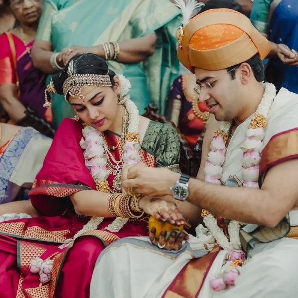 ತೇಜಸ್ವಿ ಸೂರ್ಯ ಮದುವೆ ಆಗಿರುವ ಹುಡುಗಿ ಬಗ್ಗೆ ನಿಮಗೆಷ್ಟು ಗೊತ್ತು? ಅವರು ಫೇಮಸ್ ಗಾಯಕಿಯಂತೆ!!