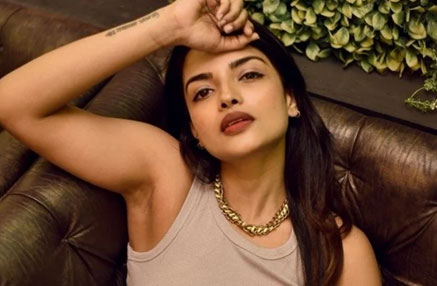 Ashna Zaveri Ashna Zaveri