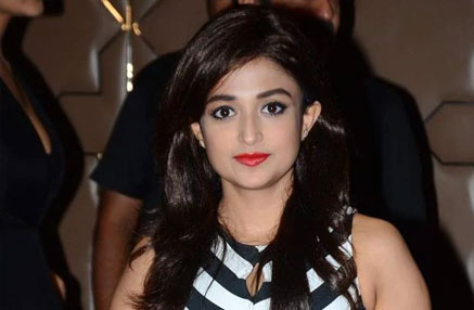 Monali Thakur Monali Thakur